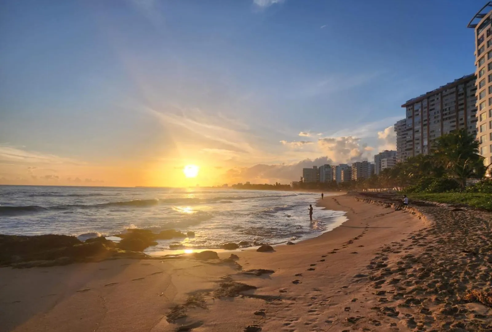 Luxurious Beachside 3-Br Apt San Juan Lägenhet